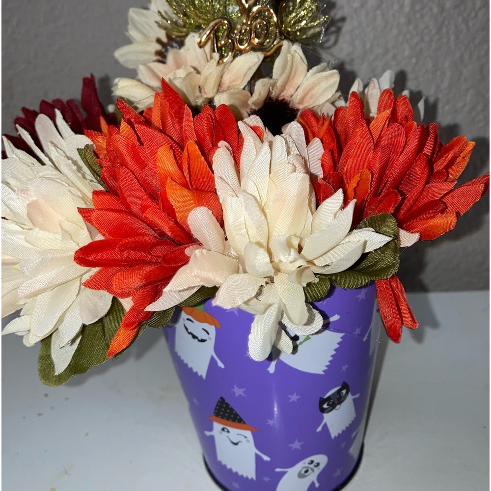 Halloween Flower Arrangement